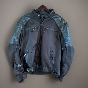 Xelement Lined Biker motorcycle jacket 
Leather Fabric Men
2 XL VG  Condition